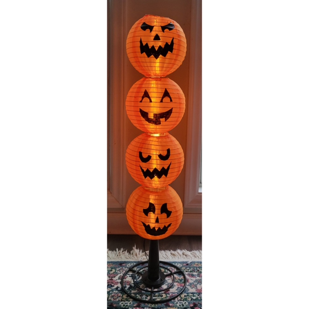 Pumpkin Latern Lighted Pole - Picture 7 of 13